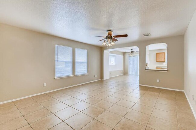 Building Photo - 9042 Camino Rey