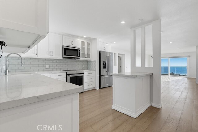 Building Photo - 3200 La Rotonda Dr