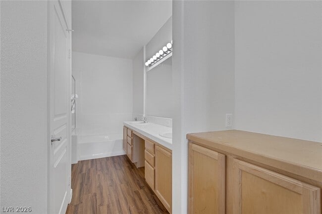 Building Photo - 912 Duckhorn Ct