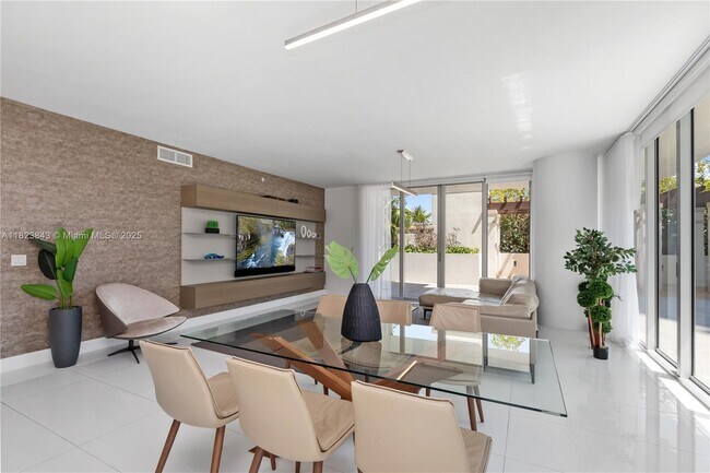 Building Photo - 300 Sunny Isles Blvd