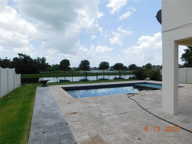 Building Photo - 3199 Turret Dr