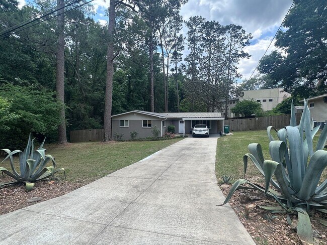 Building Photo - 1729 Ray Rd