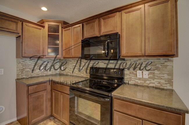 Building Photo - The Home You’ve Been Waiting For- 4 Bedrooms, 3-Car Garage, Great Location