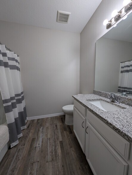 2nd bath - 14522 N Nebraska Ave