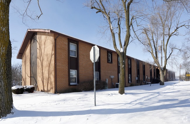 Building Photo - Wheeling Manor Apartments