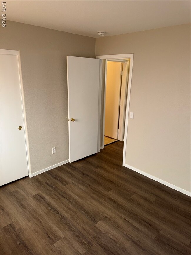 Building Photo - 8056 Sweet Clover Ct