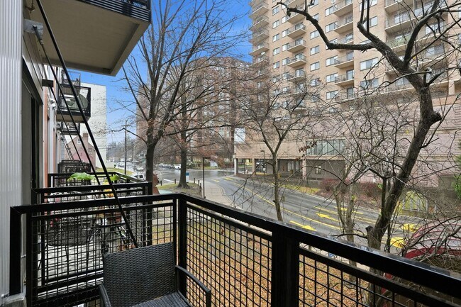 Building Photo - Modern 1BR Condo Steps to Metro, Parks & New Rec Center!