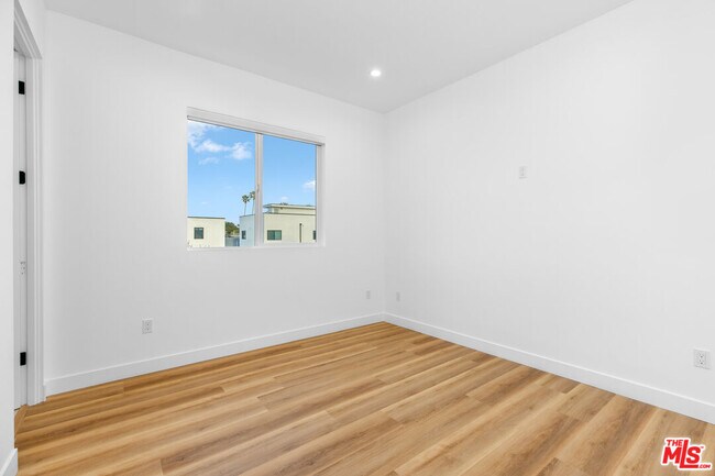 Building Photo - 5225 20th St