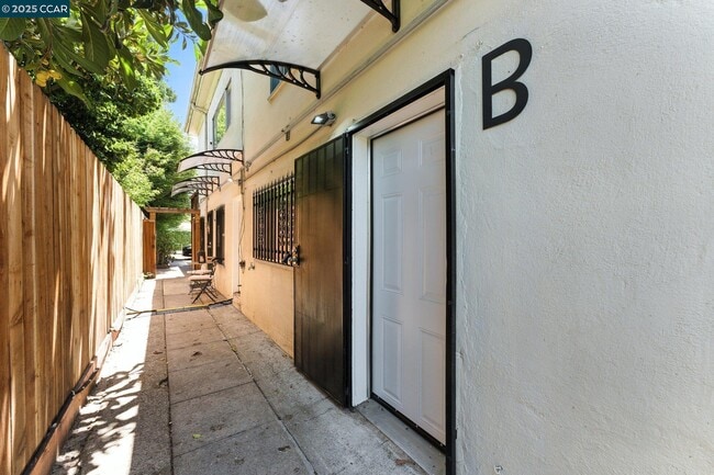 Building Photo - 1051 63rd St