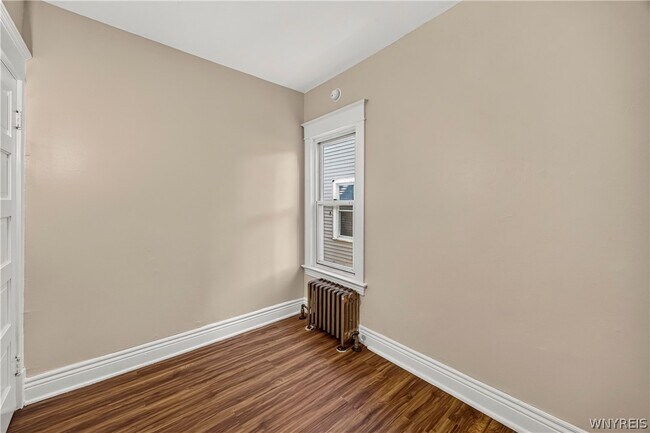 Building Photo - 563 Humboldt Pkwy