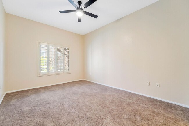 Building Photo - Stylish Silverado Ranch Condo with Modern Finishes & Private Patio!