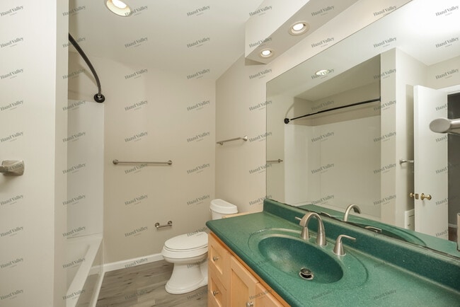 Building Photo - 23983 Delmere Dr