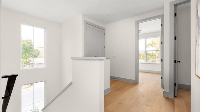 Building Photo - 4901 Gladeview Dr