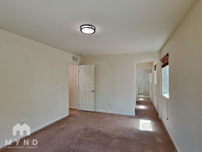 Building Photo - 9053 S Winthrop Springs Rd