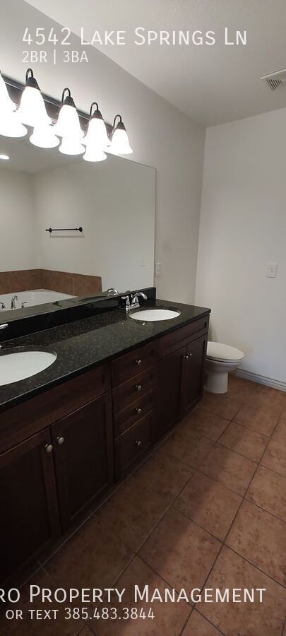 Building Photo - 4542 Lake Springs Ln