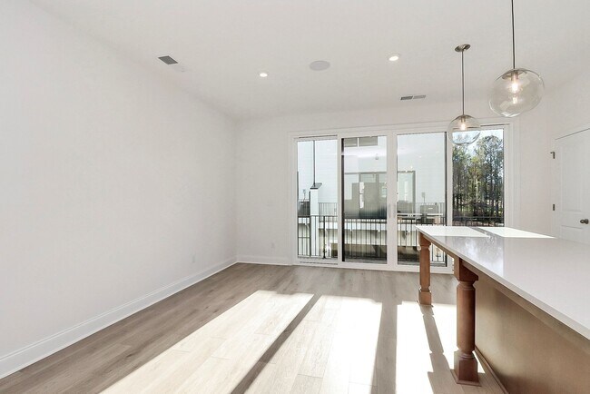 Building Photo - Stunning New Construction Townhome for Rent in Ballantyne