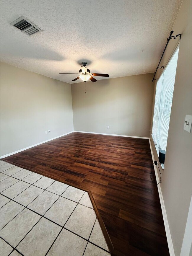 Building Photo - 3/2/1 POOL Home with Fenced Yard--Pool & Y...