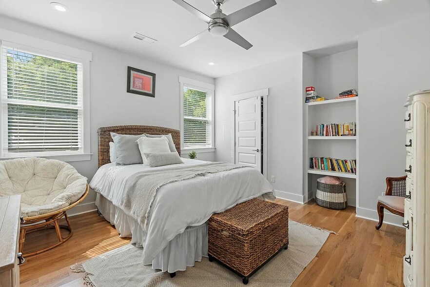 2nd Fl - Bedroom 1 - 1112A McGavock Pike