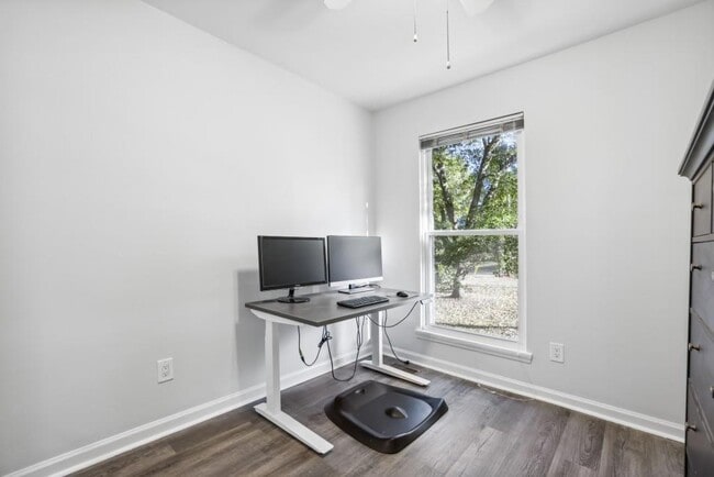 Building Photo - 10145 Rillridge Ct