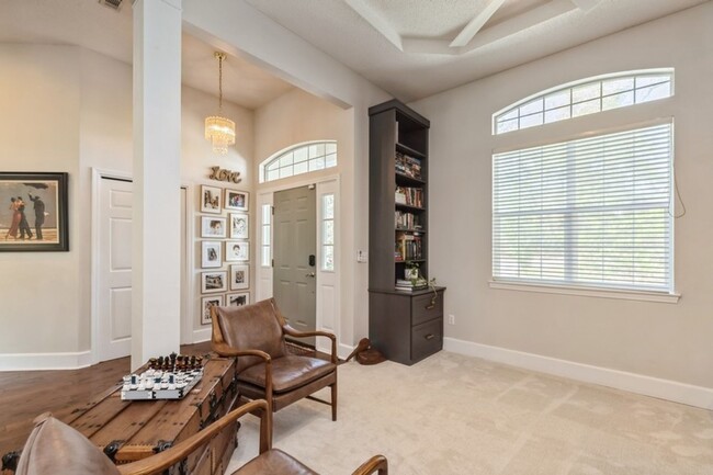 Building Photo - Spacious 3BR home with gorgeous finishes!!...