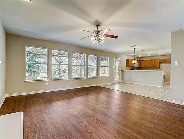 Building Photo - 1008 York Ct