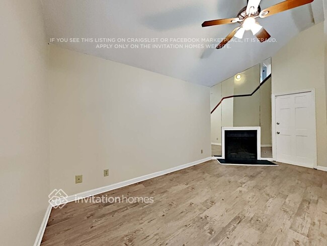 Building Photo - 3781 Westchase Dr