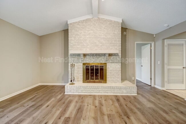 Building Photo - 10855 Mandarin Station Dr W