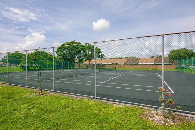 Building Photo - 6707 NW 193rd Ln