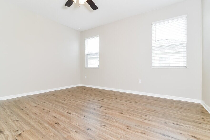 Building Photo - 3231 Bayou Ln