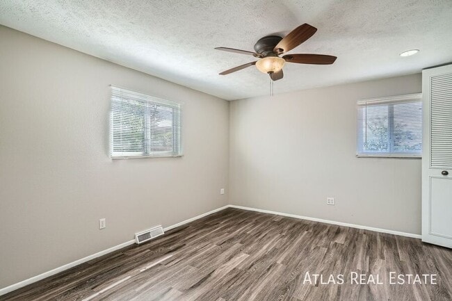 Building Photo - 1966 S Olathe St