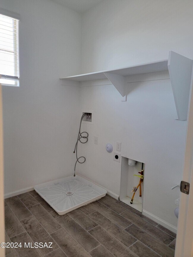 Building Photo - 5595 S Adero Cyn Trl