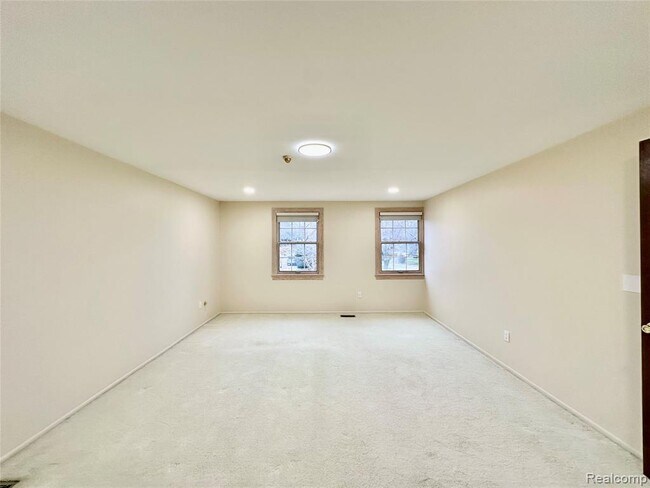 Building Photo - 4213 Wentworth Dr