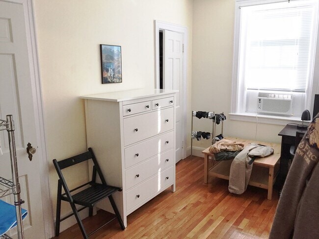 Building Photo - 10 Jamaicaway-