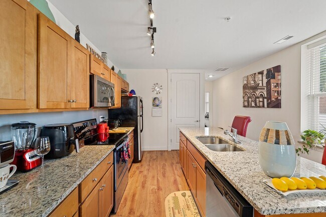 Building Photo - The Fountain Square Apartments