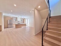 Building Photo - 17852 Saticoy St