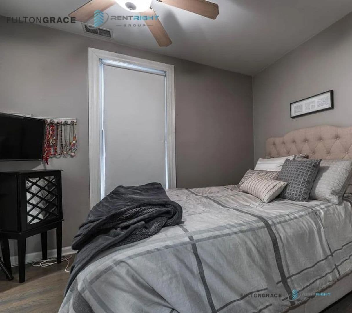 Building Photo - 2651 W Armitage Ave