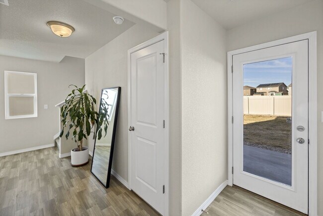 Building Photo - 7430 Alatna Pl