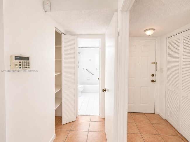 Building Photo - 7705 SW 86th St