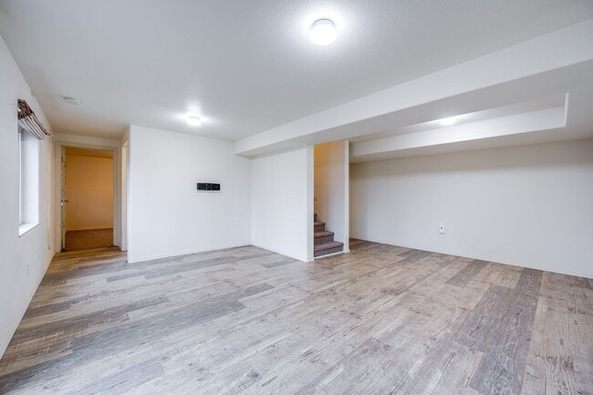 Building Photo - MOVE-IN SPECIAL! Bright & Spacious 4-Bedroom Home in One of Pullman’s Most Desirable Neighborhoods