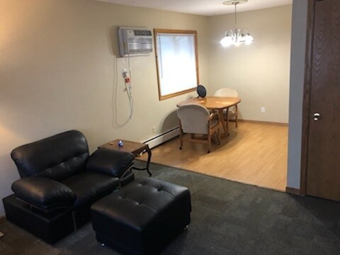 Building Photo - 2832 S 31st Ave