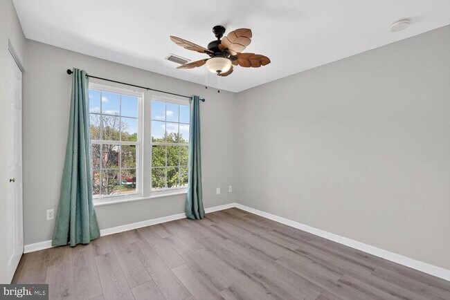 Building Photo - 7409 Gadsby Square