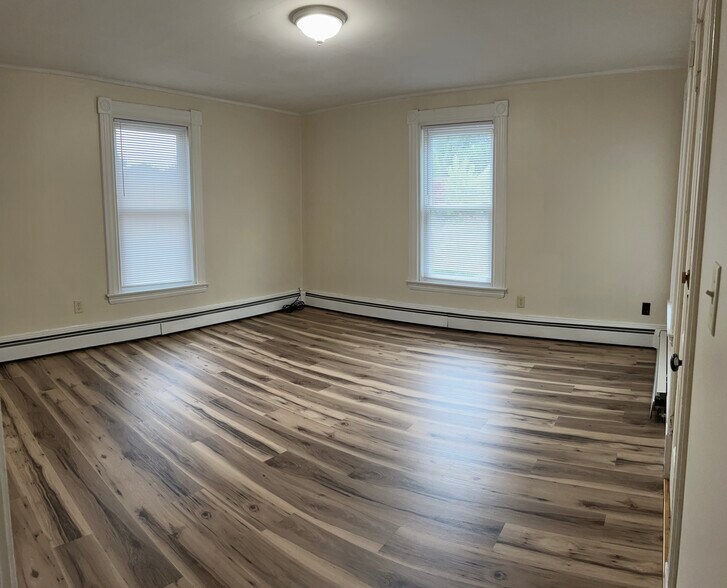 Building Photo - 276 Essex St