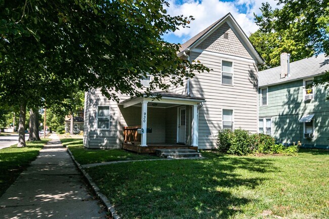 Primary Photo - 930 Fremont St