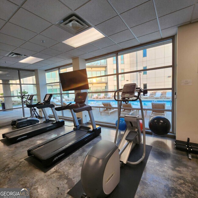 Building Photo - 1100 Howell Mill Rd NW