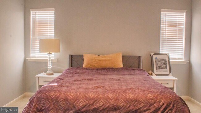 Building Photo - 145 Wayland Rd