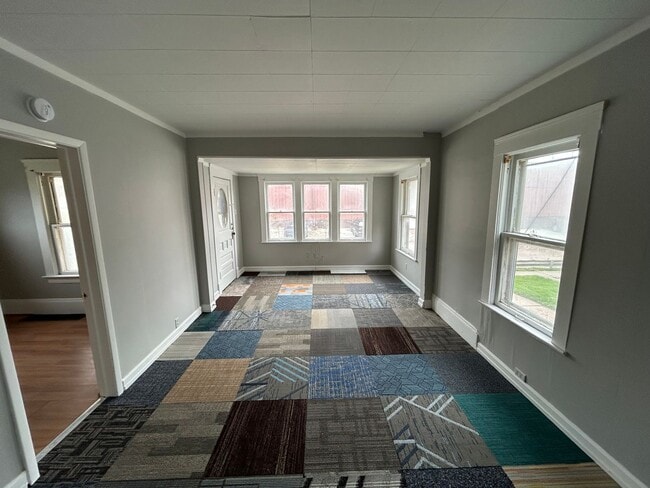 Building Photo - 3568 W 63rd St