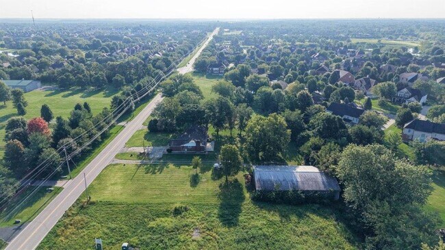 Building Photo - 8047 Bethany Rd