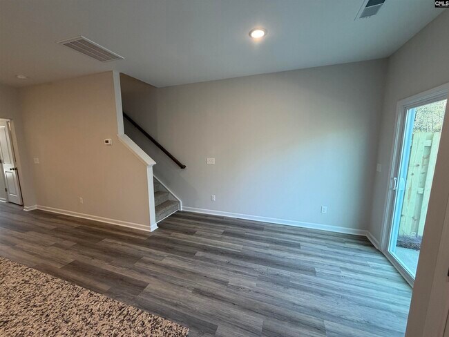 Building Photo - 2041 Armada Rd