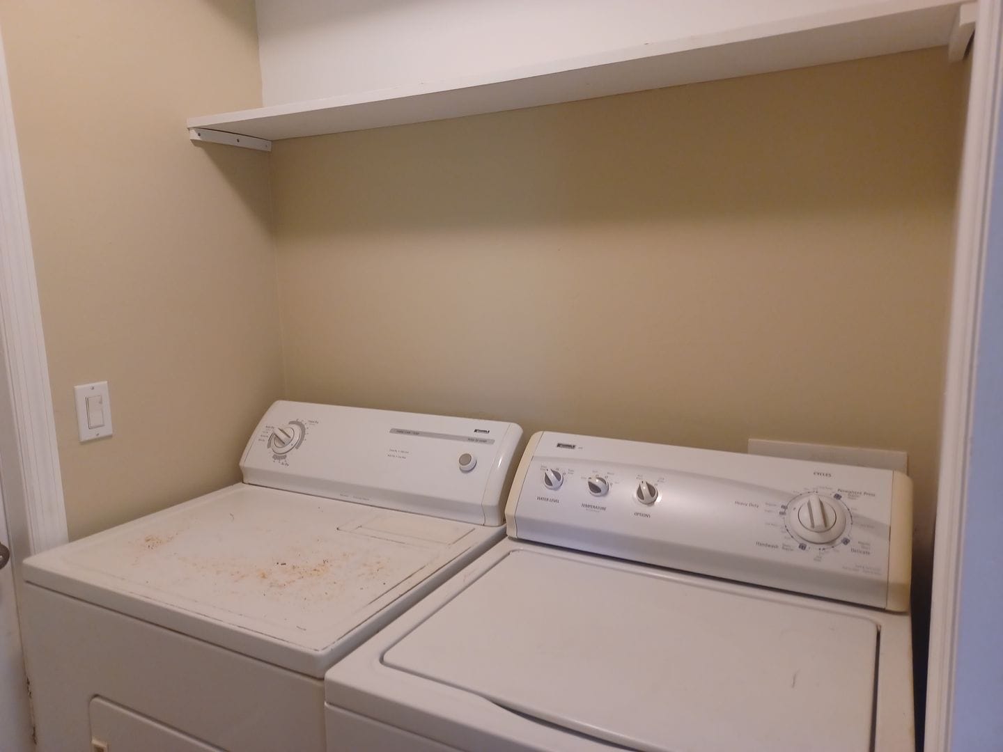 Building Photo - 1519 Nelson Rd N