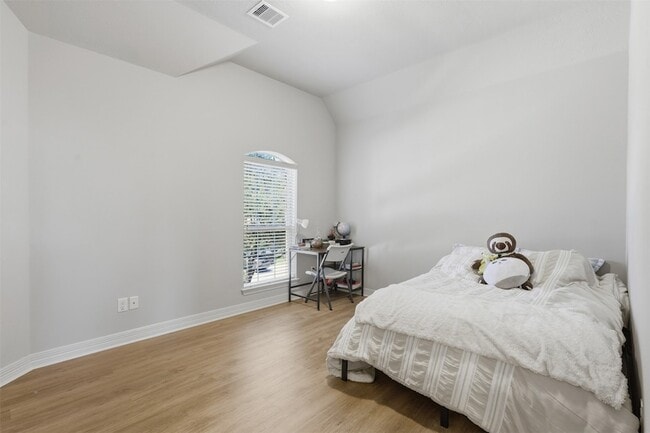 Building Photo - 18800 N Bee Cave Springs Cir